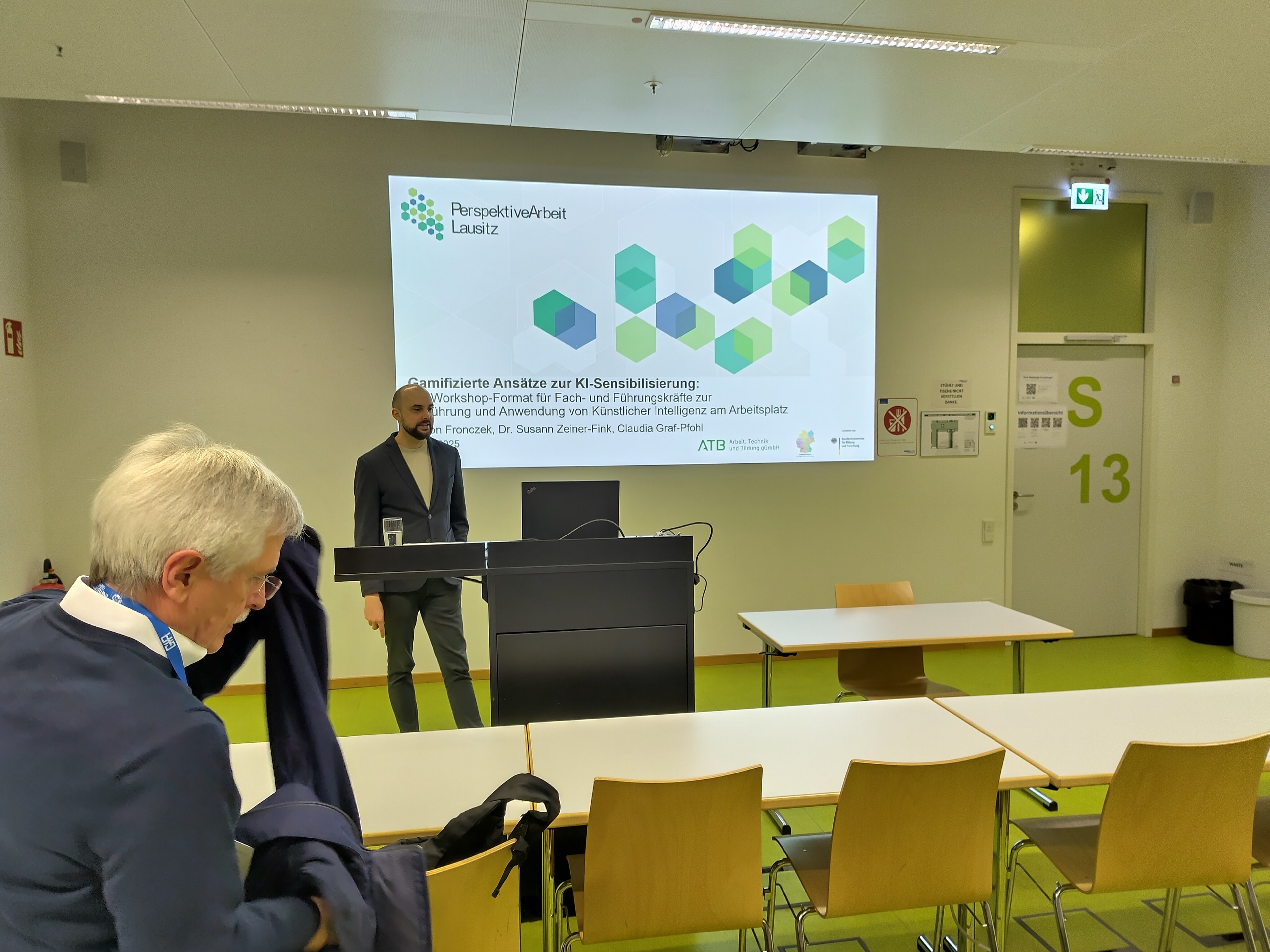 Praxisprojekt 5 wird von Simon Fronczek vorgestell